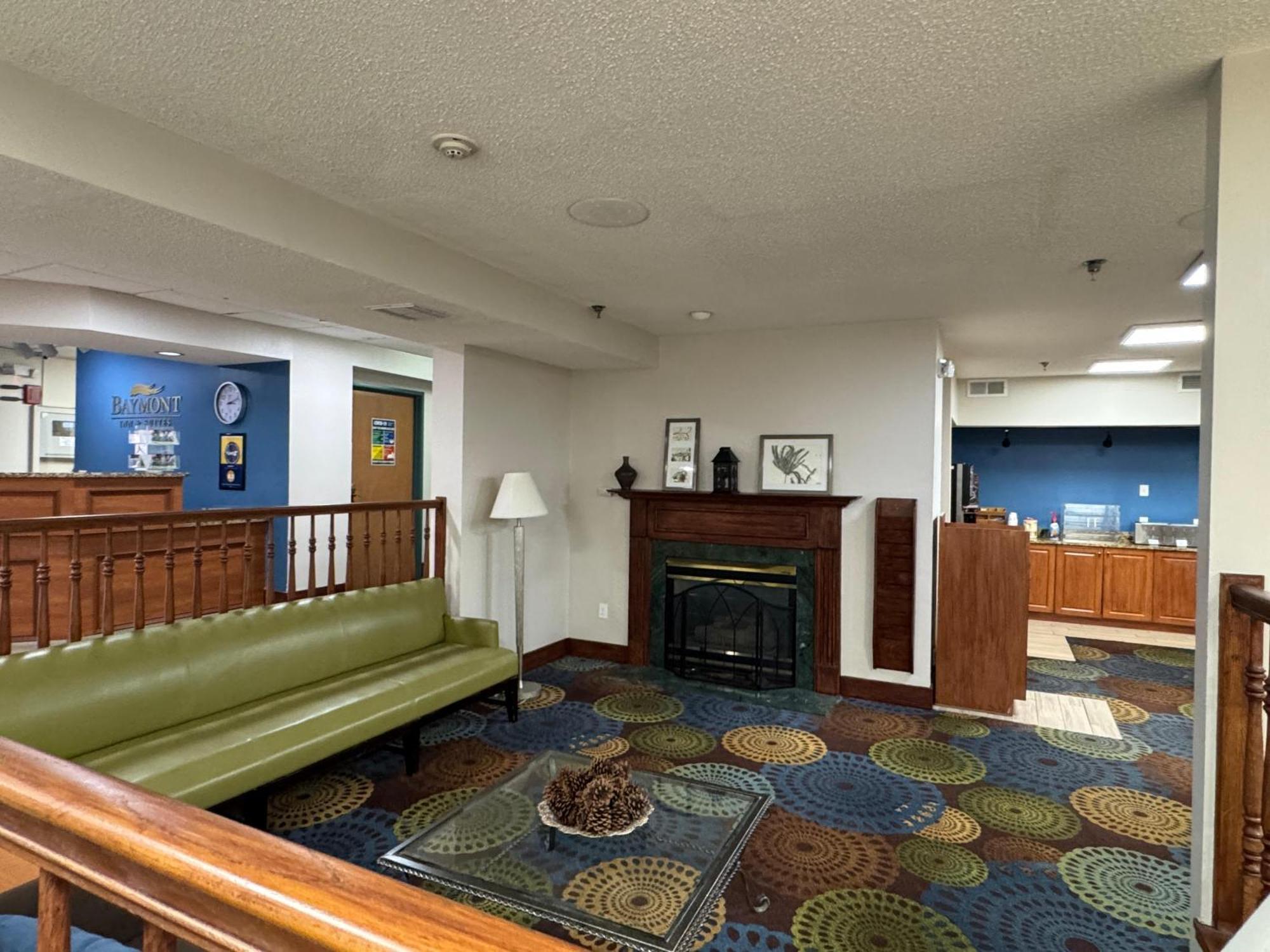 Отель Baymont By Wyndham Mishawaka South Bend Area Экстерьер фото